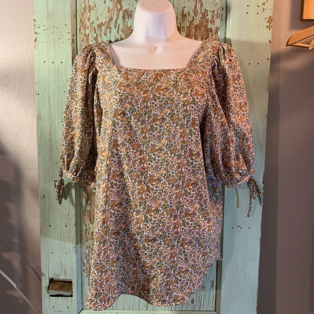 Ann Taylor Floral 3/4 Sleeve Boxy Neck Line Peasant Type Blouse. - Picture 5 of 6